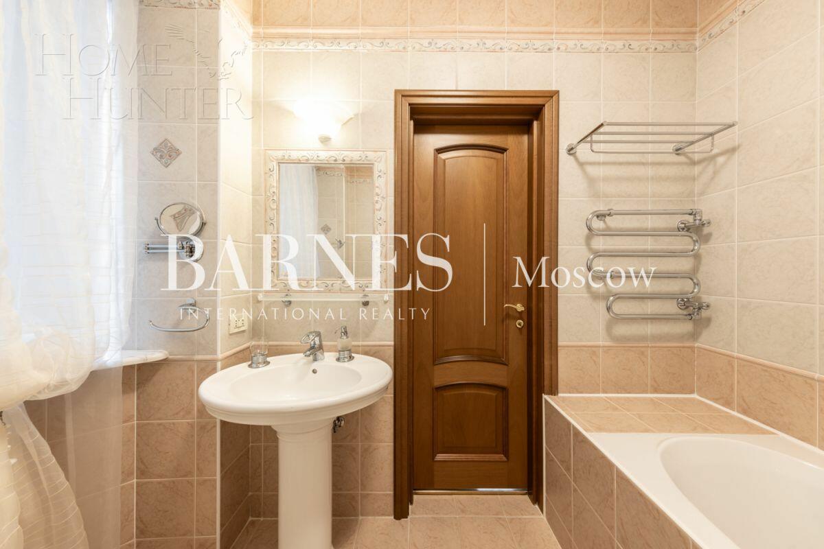 2-этажный коттедж 450 м² с отделкой