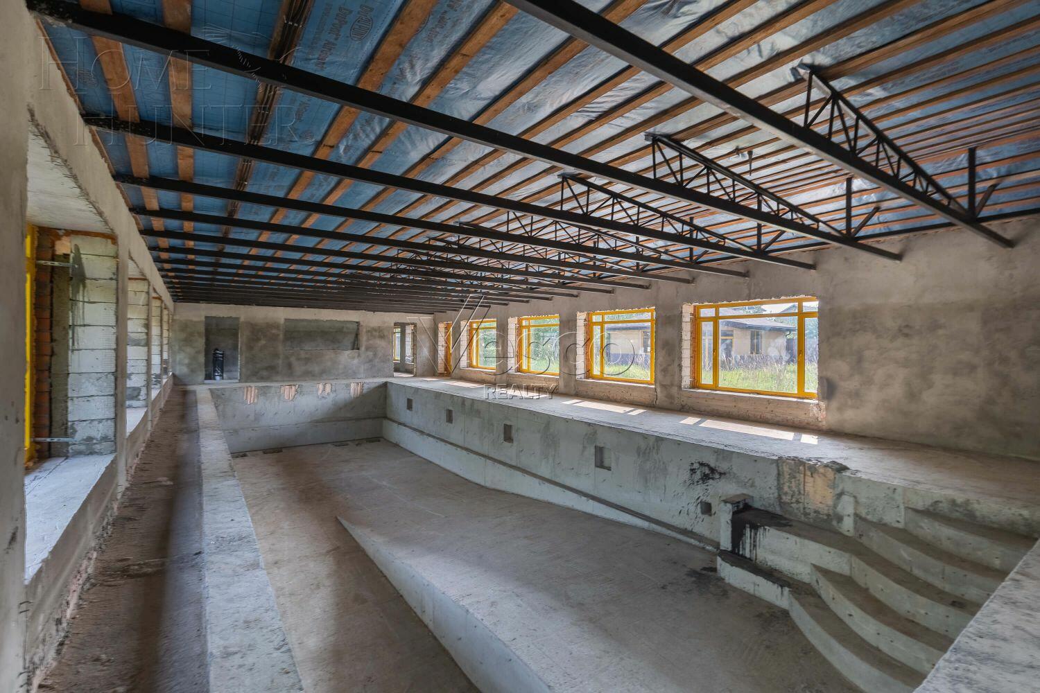 3-этажный коттедж 1 493 м² без отделки