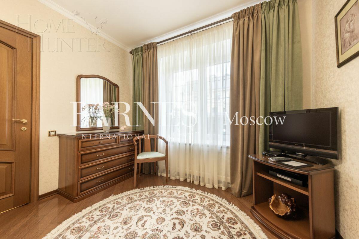 2-этажный коттедж 450 м² с отделкой