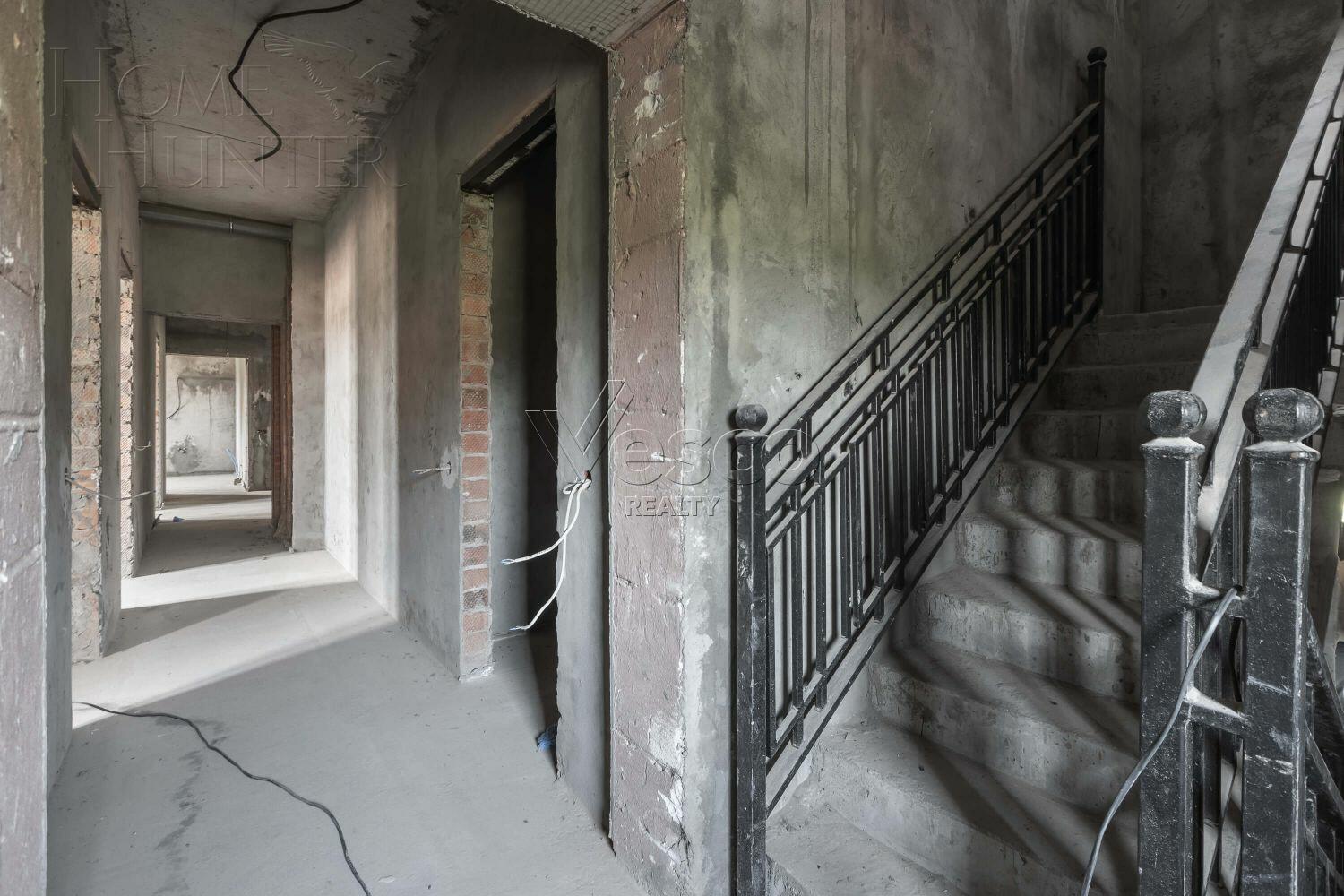 3-этажный коттедж 1 493 м² без отделки