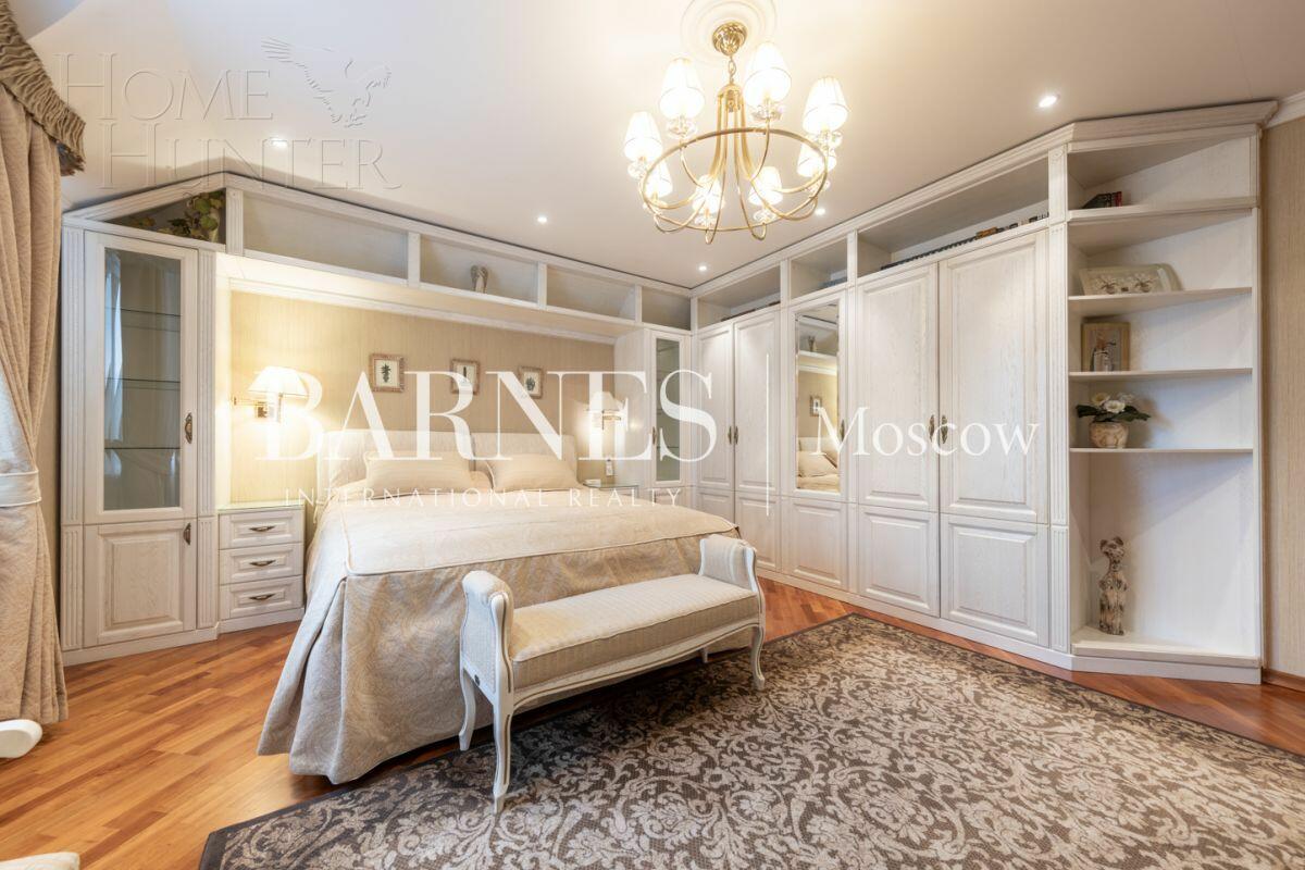 2-этажный коттедж 450 м² с отделкой