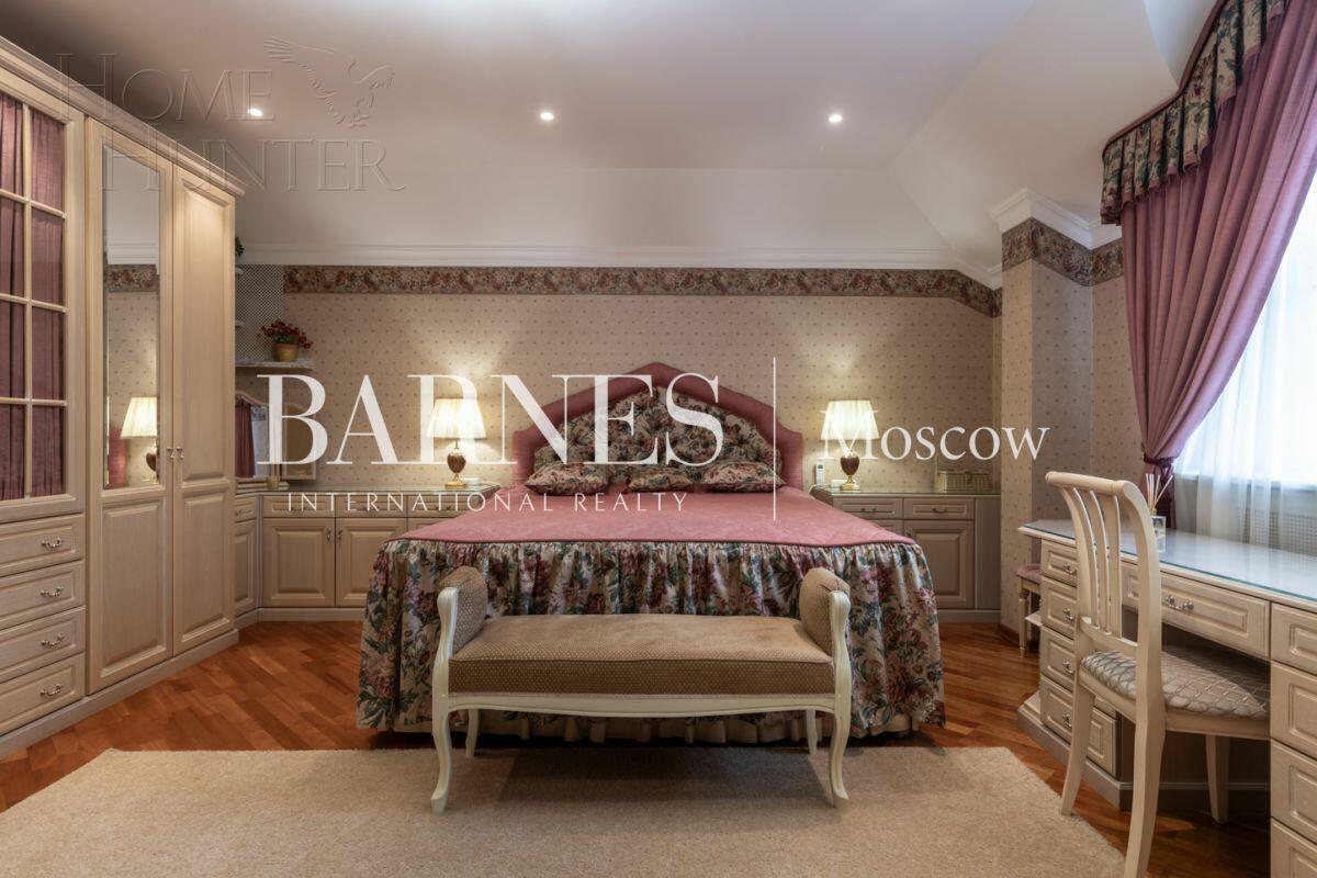 2-этажный коттедж 450 м² с отделкой