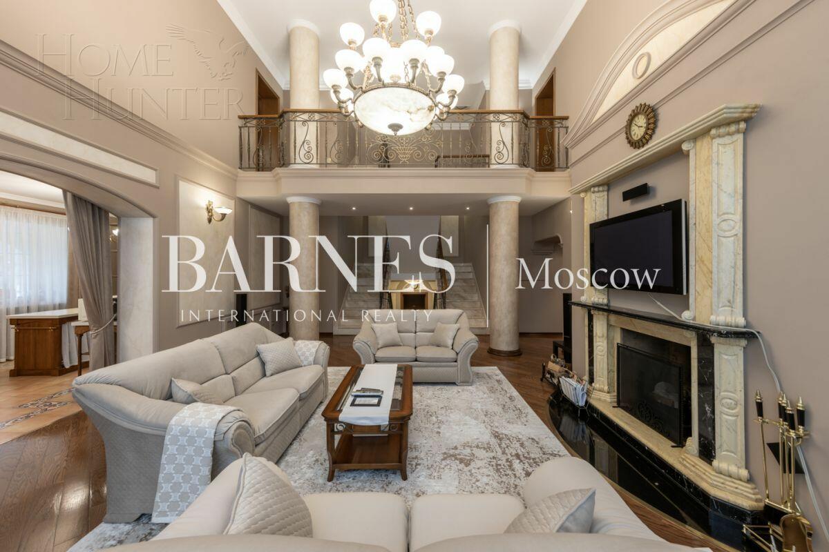 2-этажный коттедж 450 м² с отделкой