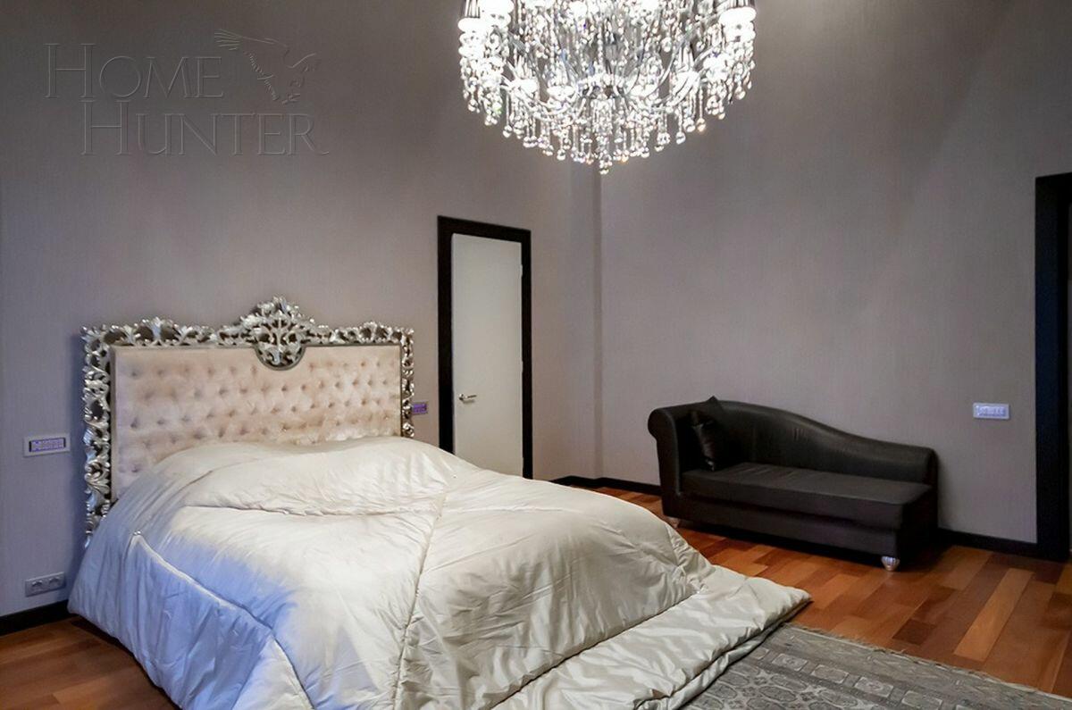 3-этажный коттедж 1 300 м² с отделкой