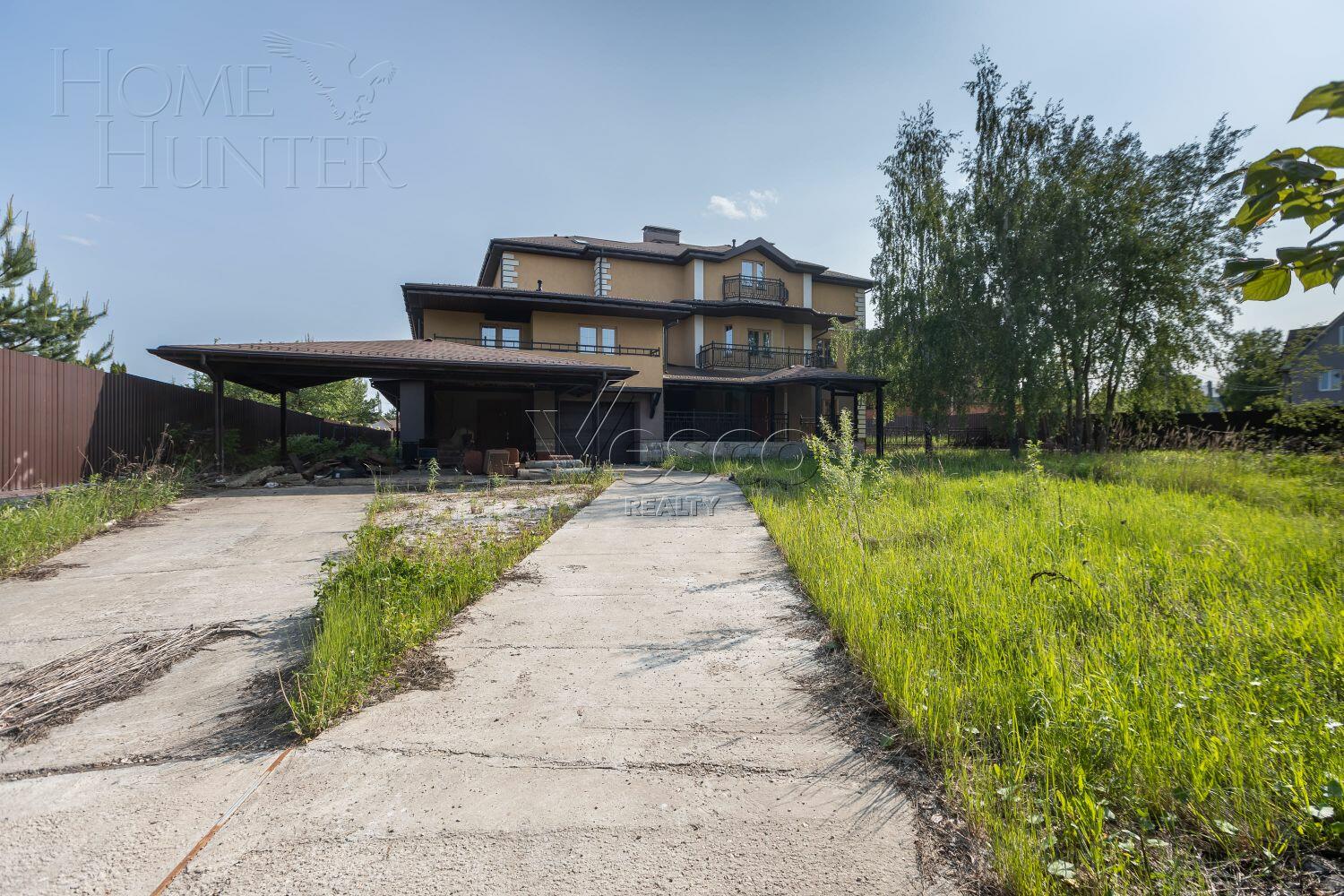 3-этажный коттедж 1 493 м² без отделки