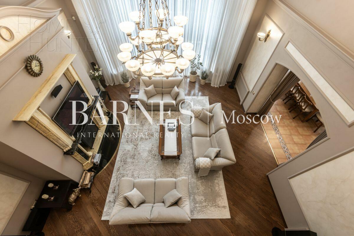 2-этажный коттедж 450 м² с отделкой