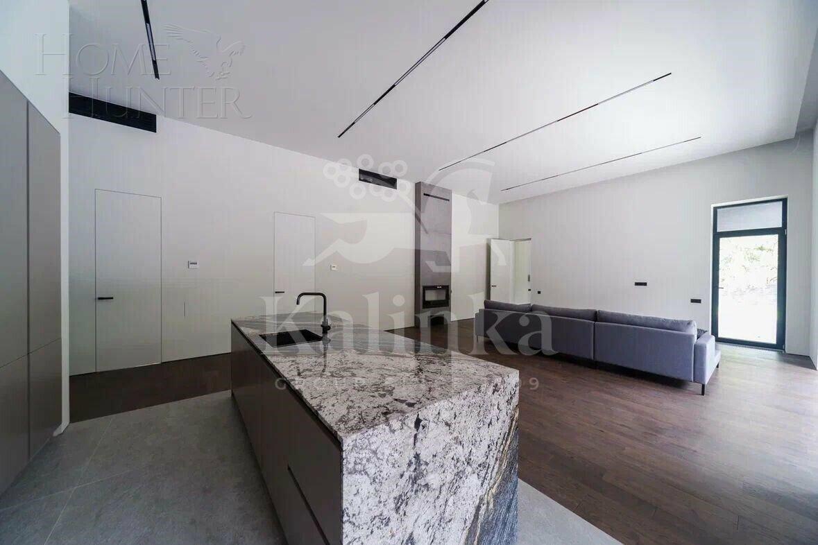 2-этажный коттедж 500 м² с отделкой