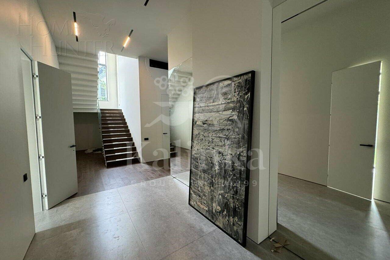 2-этажный коттедж 500 м² с отделкой