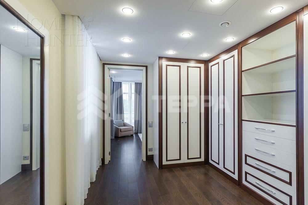 2-этажный коттедж 967.94 м² с отделкой