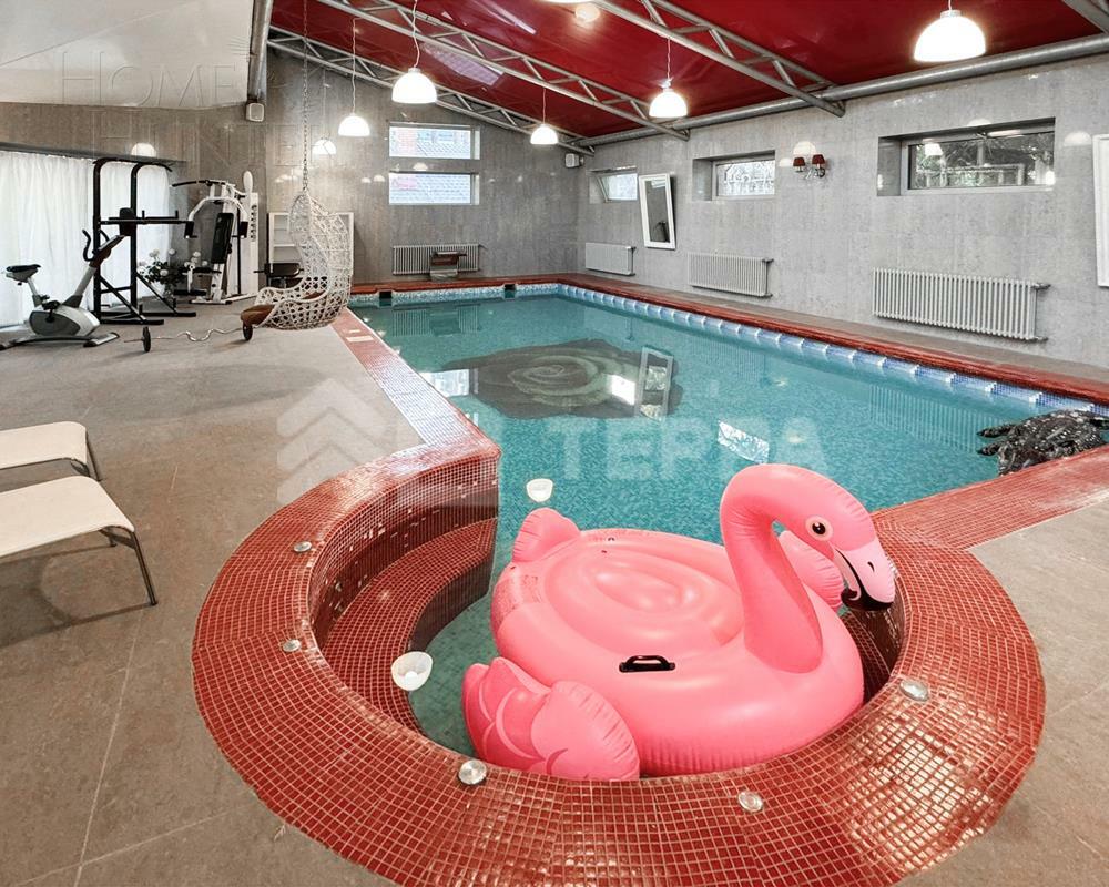 2-этажный коттедж 1 400 м² с отделкой