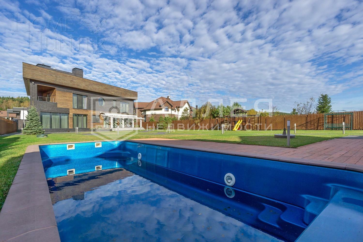 2-этажный коттедж 600 м² с отделкой