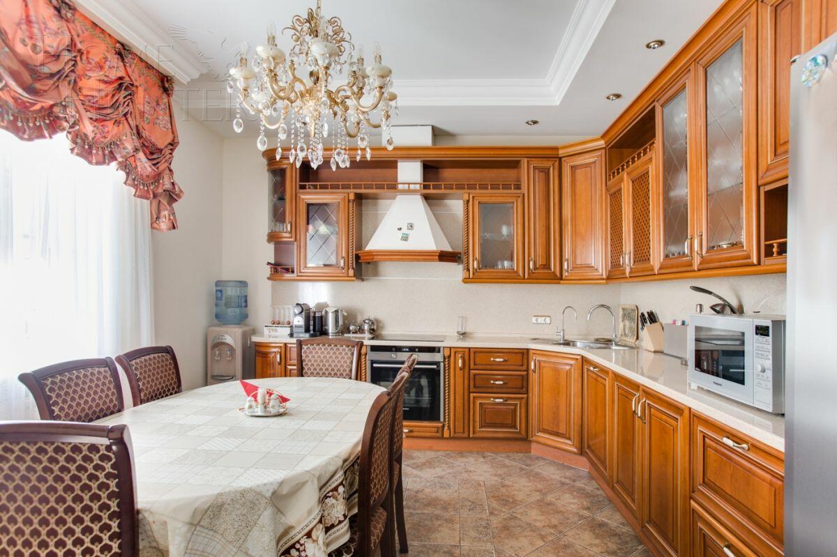 2-этажный коттедж 850 м² с отделкой