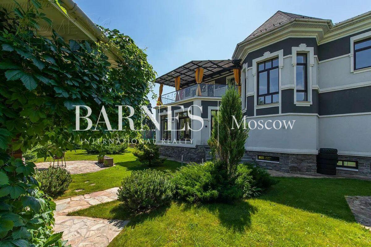 2-этажный коттедж 680 м² с отделкой