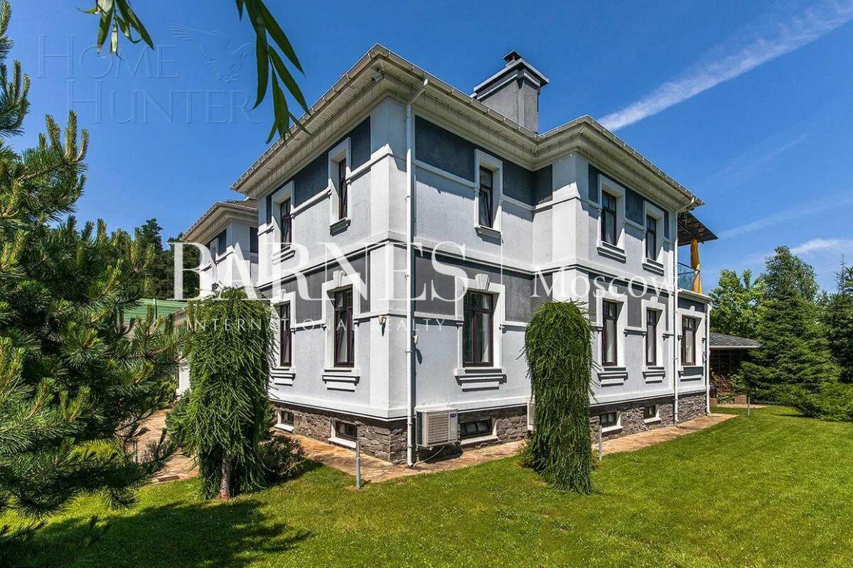 2-этажный коттедж 680 м² с отделкой