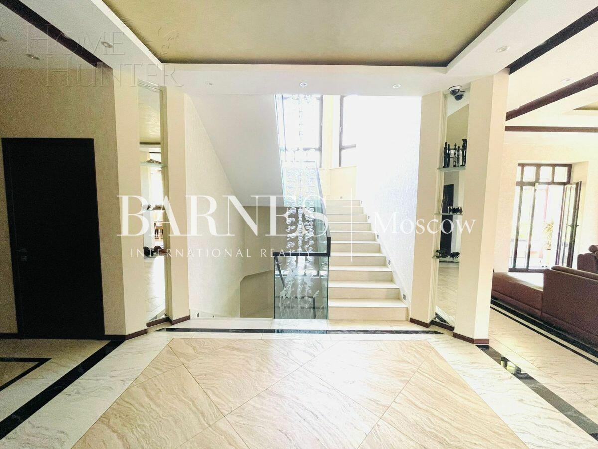 2-этажный коттедж 680 м² с отделкой