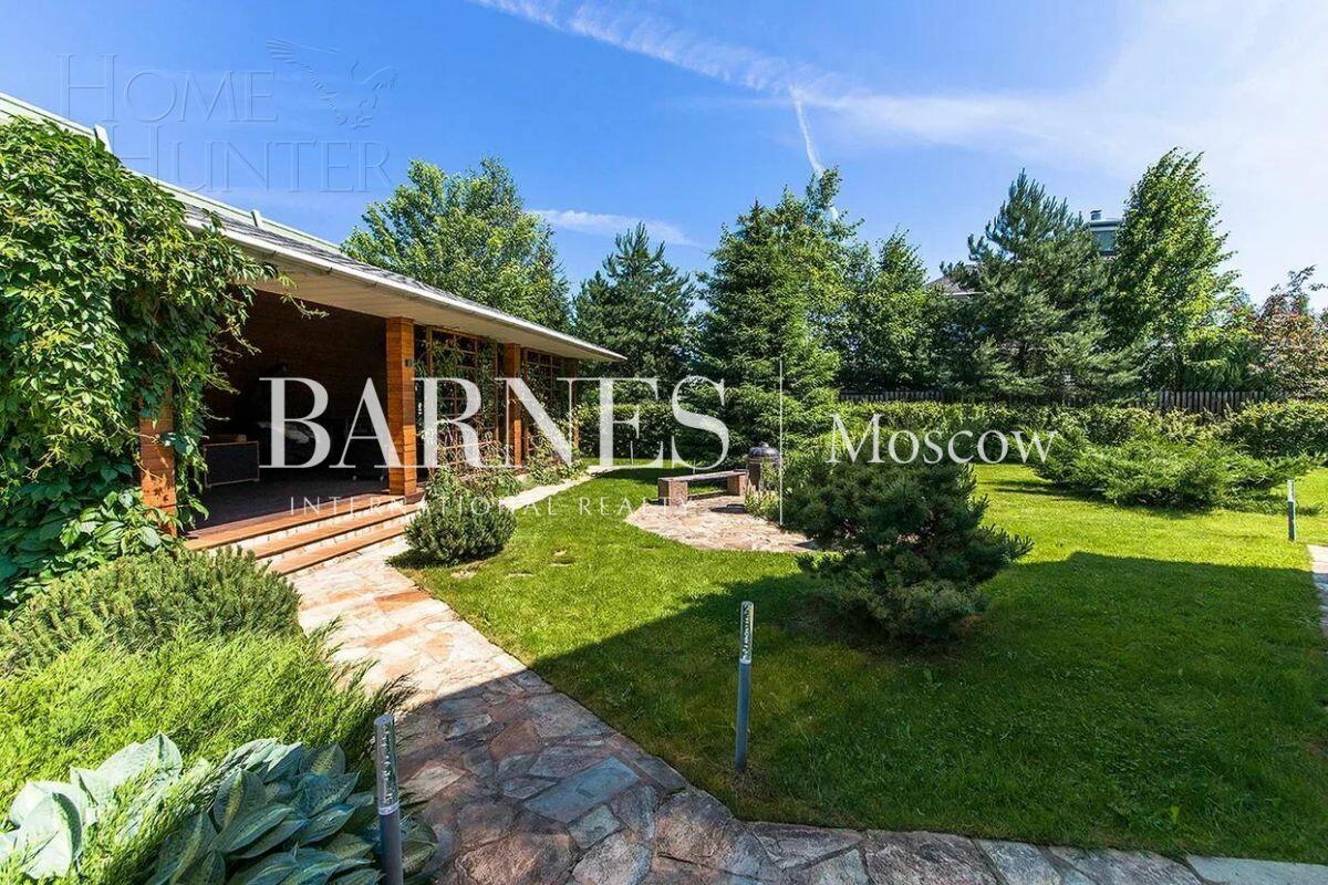 2-этажный коттедж 680 м² с отделкой