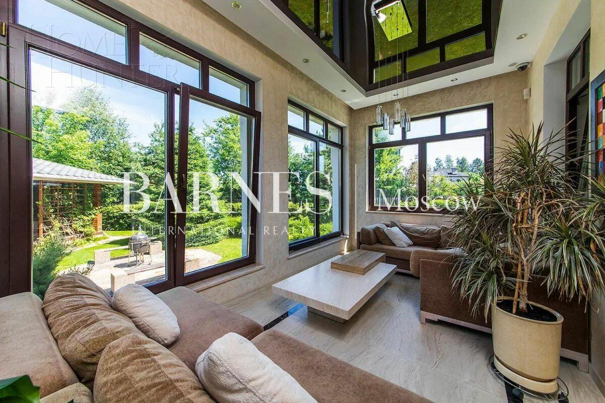 2-этажный коттедж 680 м² с отделкой