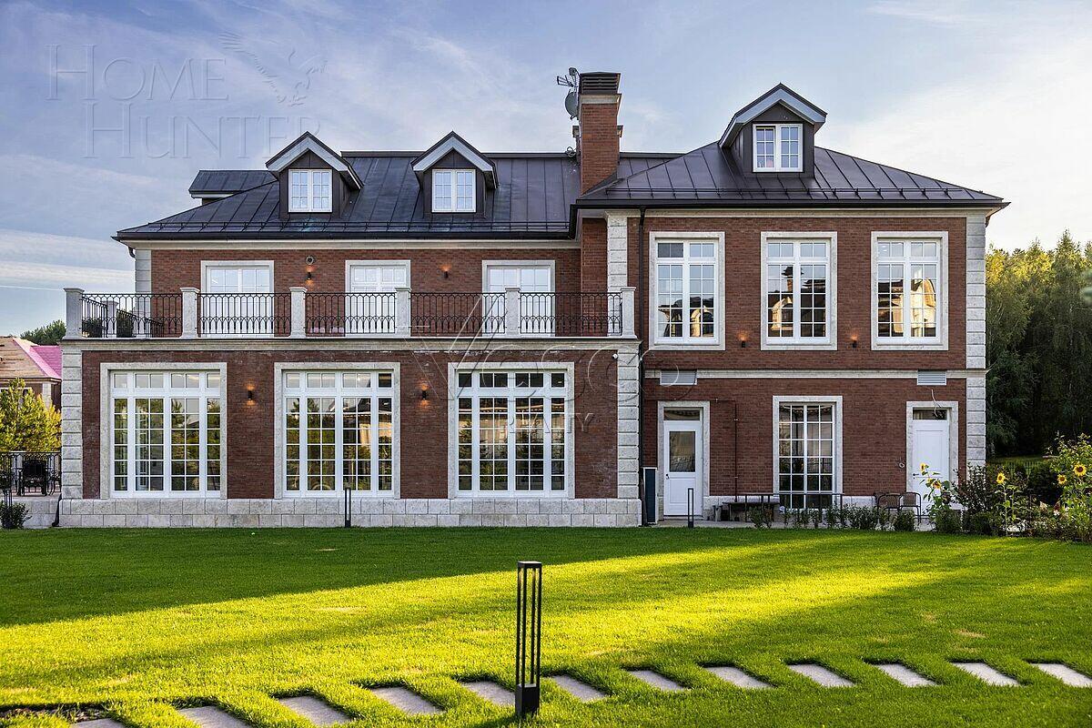 2-этажный коттедж 1 500 м² с отделкой