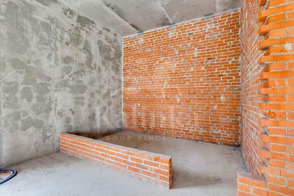 6-КОМН. КВАРТИРА БЕЗ ОТДЕЛКИ 222.7 М² НА 4 ЭТАЖЕ