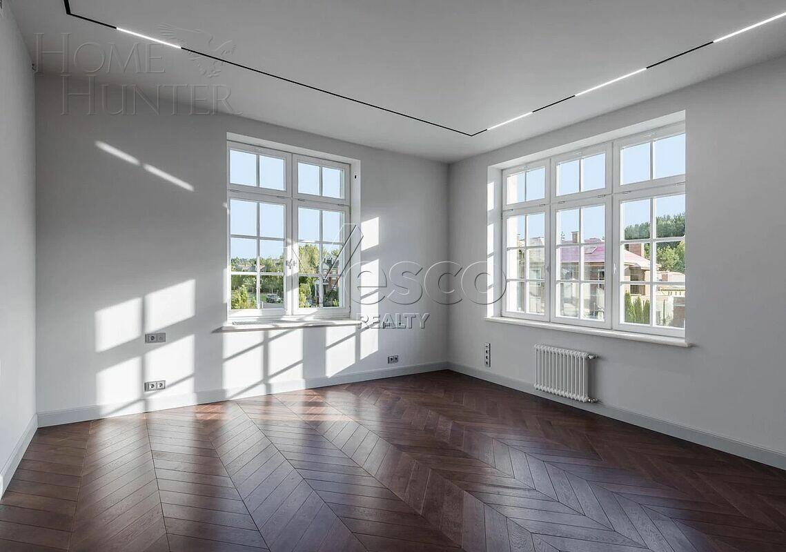 2-этажный коттедж 1 500 м² с отделкой