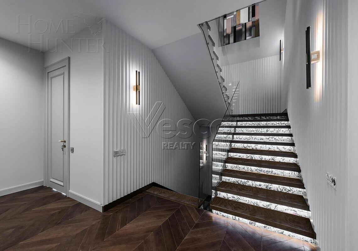 2-этажный коттедж 1 500 м² с отделкой