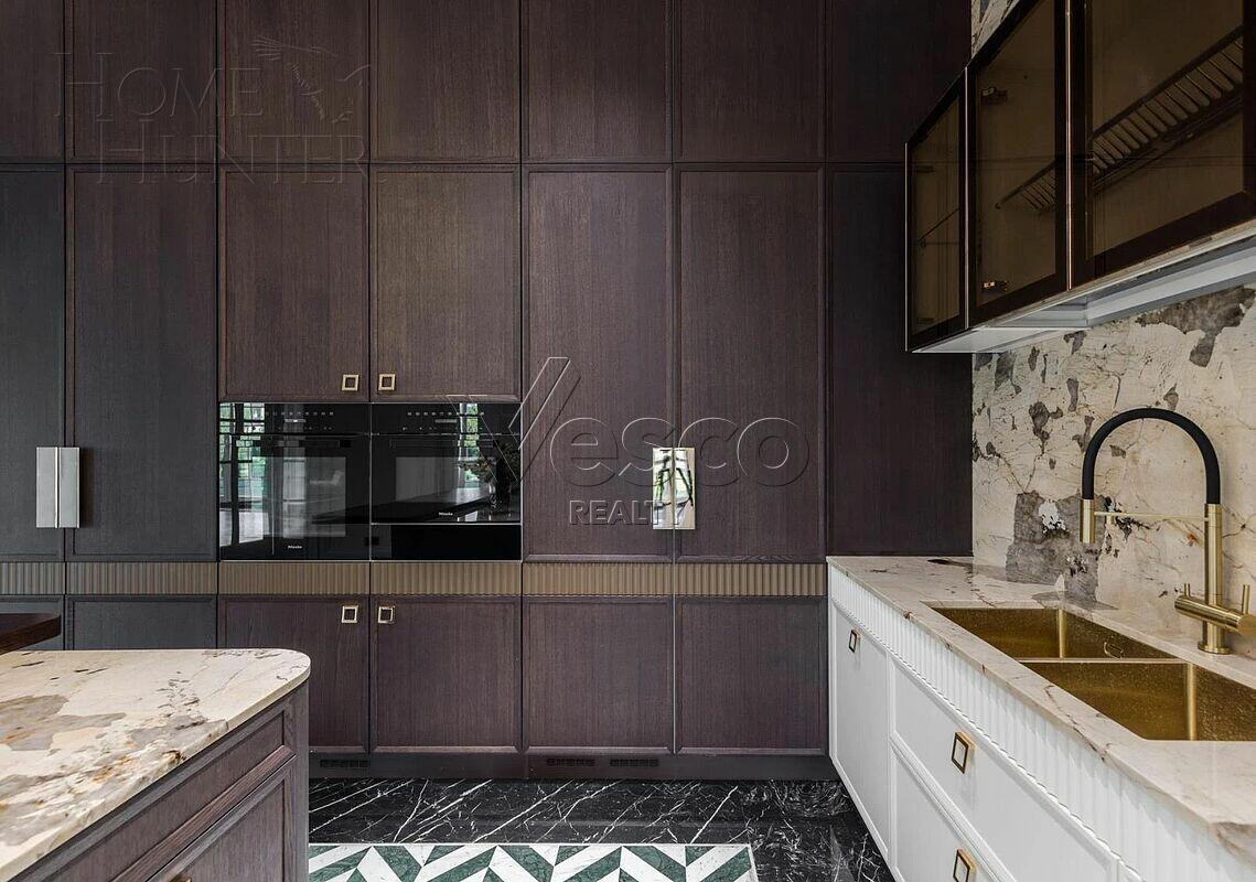 2-этажный коттедж 1 500 м² с отделкой