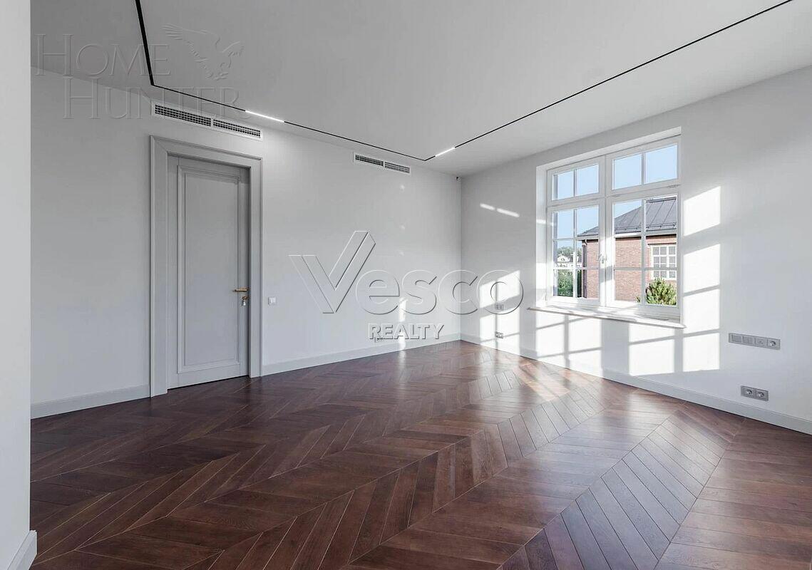 2-этажный коттедж 1 500 м² с отделкой