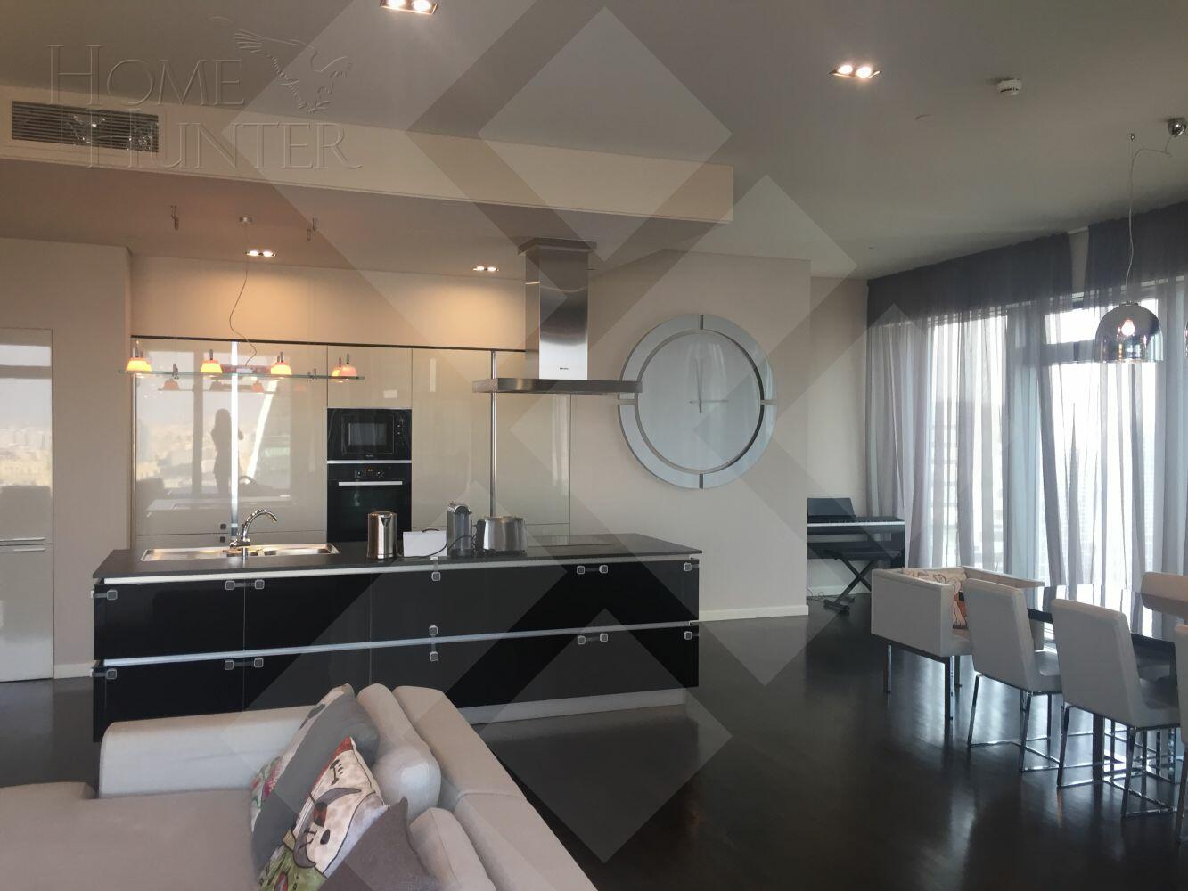 3-КОМН. КВАРТИРА С ОТДЕЛКОЙ 200 М² НА 33 ЭТАЖЕ