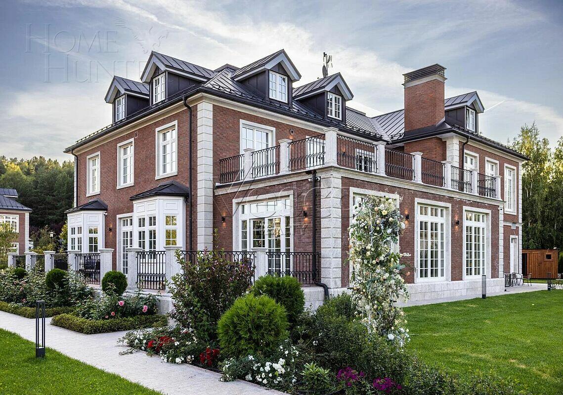 2-этажный коттедж 1 500 м² с отделкой