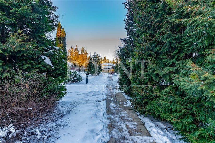 2-этажный коттедж 725 м² с отделкой