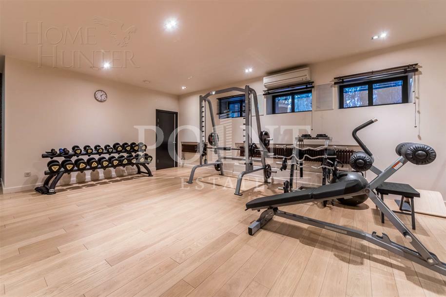 2-этажный коттедж 725 м² с отделкой