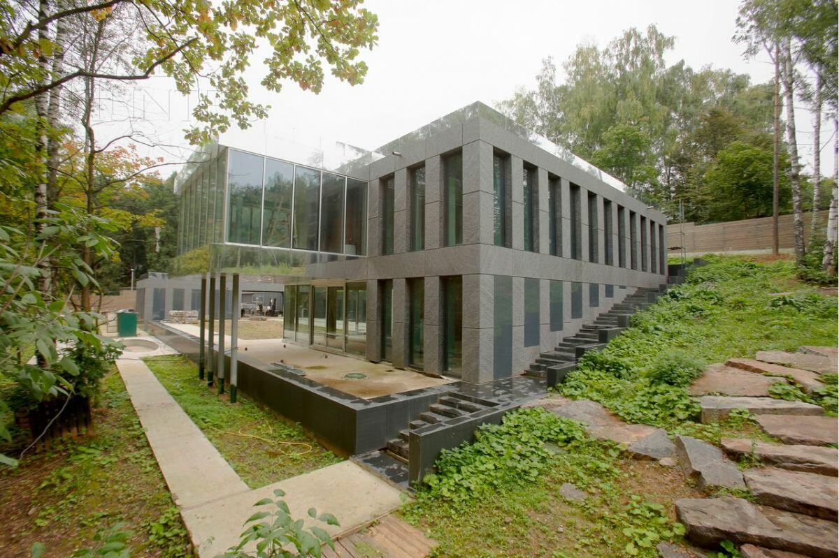 2-этажный коттедж 758 м² без отделки