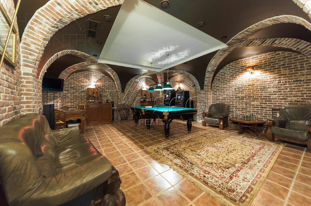 2-этажный коттедж 1 400 м² с отделкой