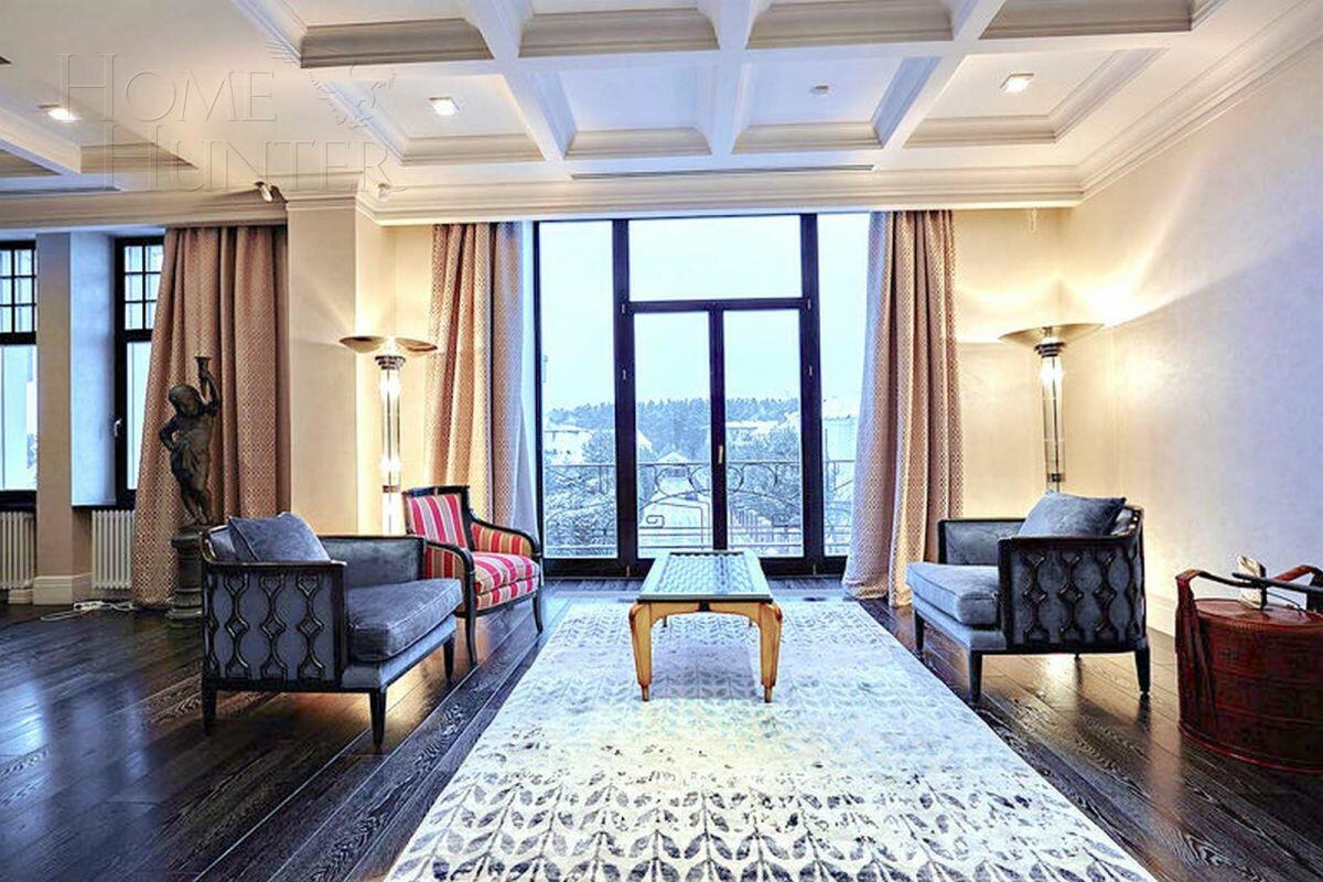 2-этажный коттедж 1 372 м² с отделкой