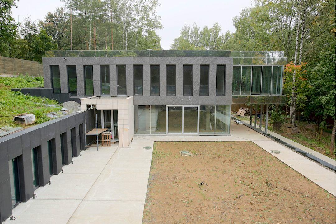 2-этажный коттедж 758 м² без отделки