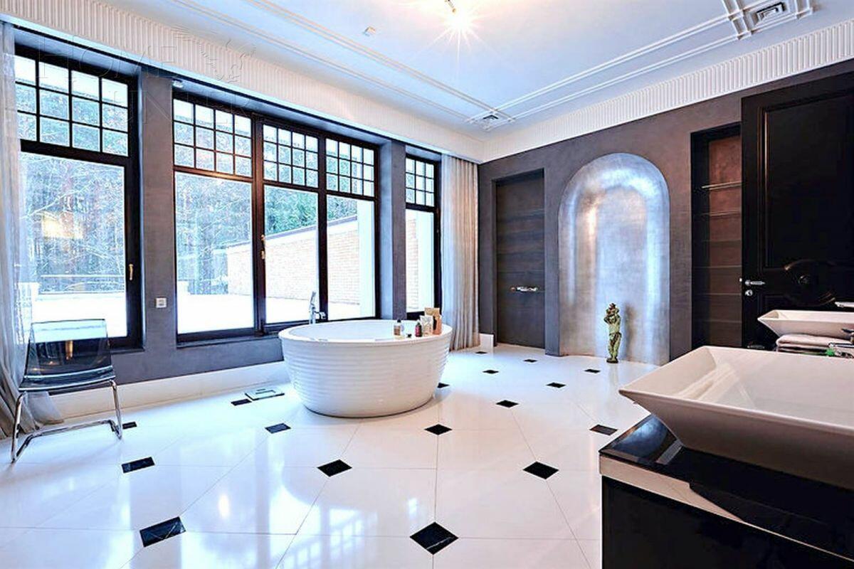 2-этажный коттедж 1 372 м² с отделкой