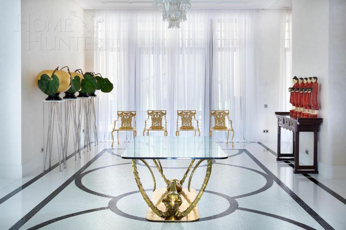 2-этажный коттедж 1 372 м² с отделкой