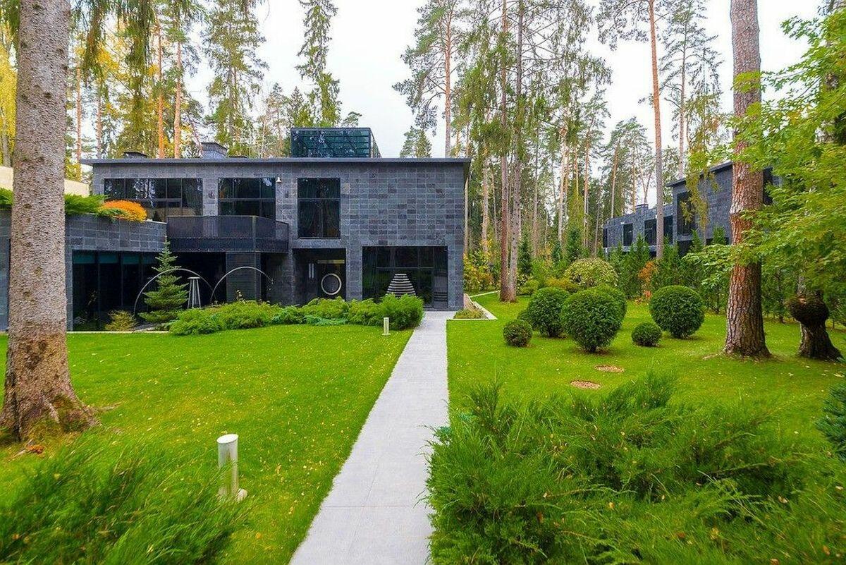 2-этажный коттедж 680 м² с отделкой