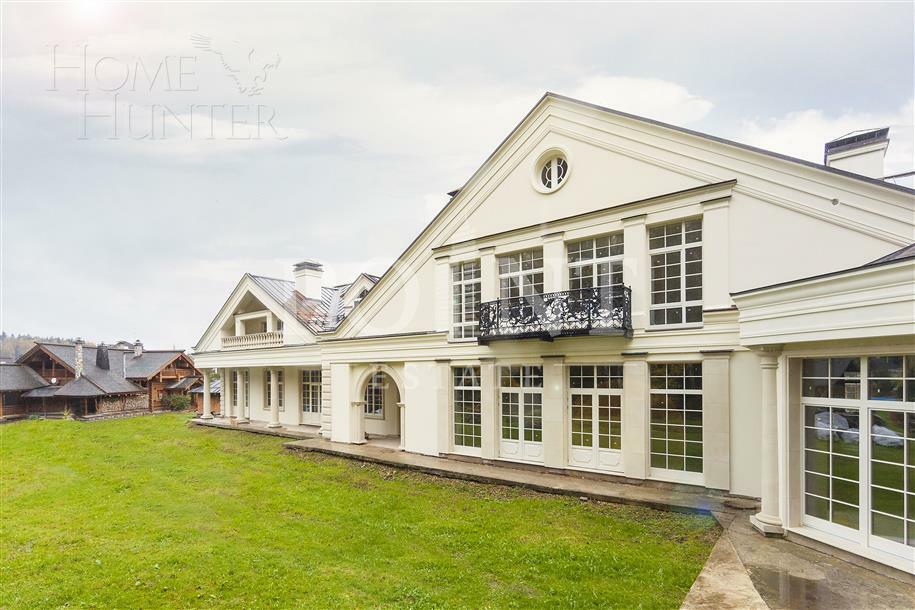 2-этажный коттедж 1 569 м² с отделкой