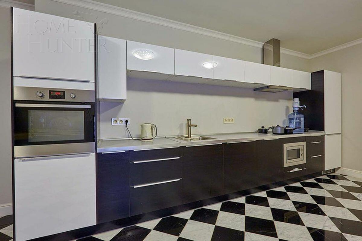 2-этажный коттедж 1 372 м² с отделкой