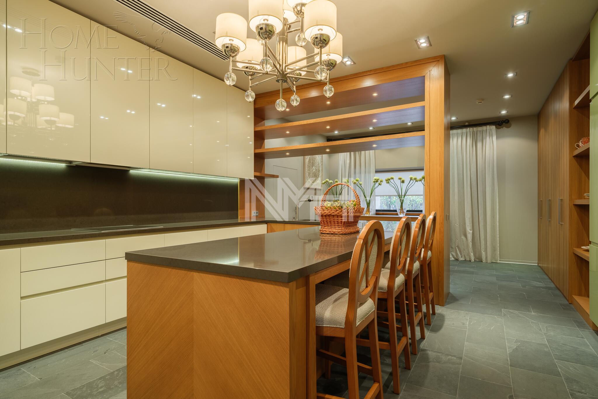 2-этажный коттедж 1 508 м² с отделкой