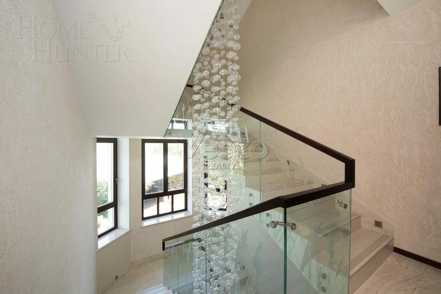 2-этажный коттедж 680 м² с отделкой