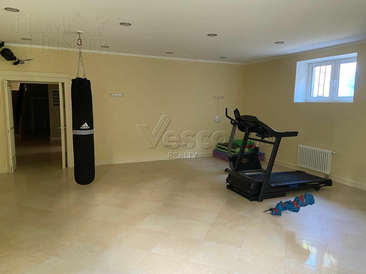 2-этажный коттедж 1 087 м² с отделкой