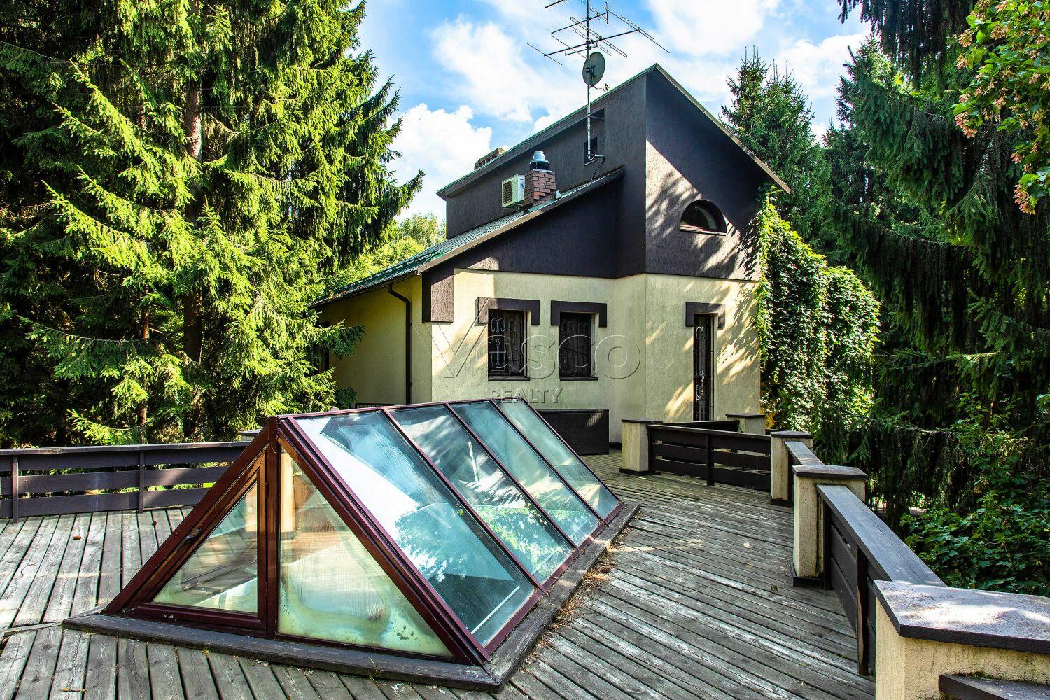 2-этажный коттедж 400 м² с отделкой