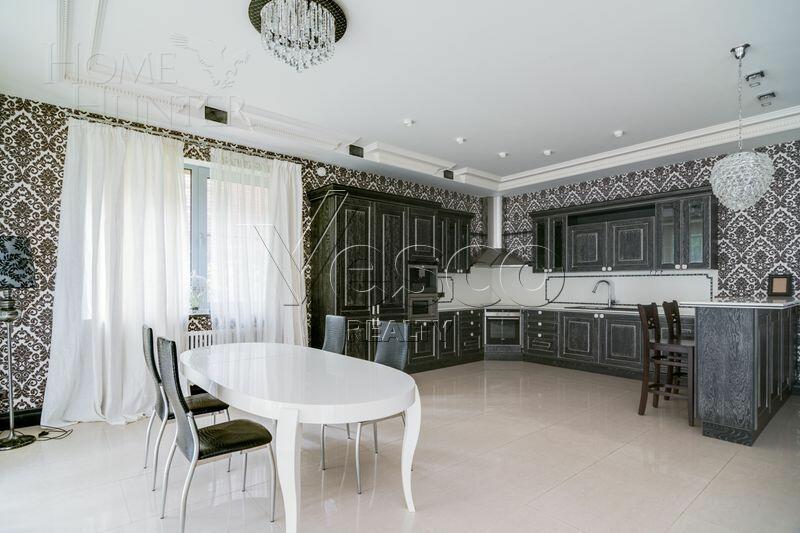 2-этажный коттедж 640 м² с отделкой