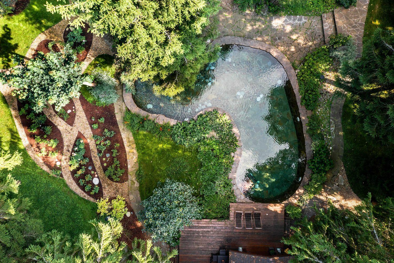 2-этажный коттедж 400 м² с отделкой