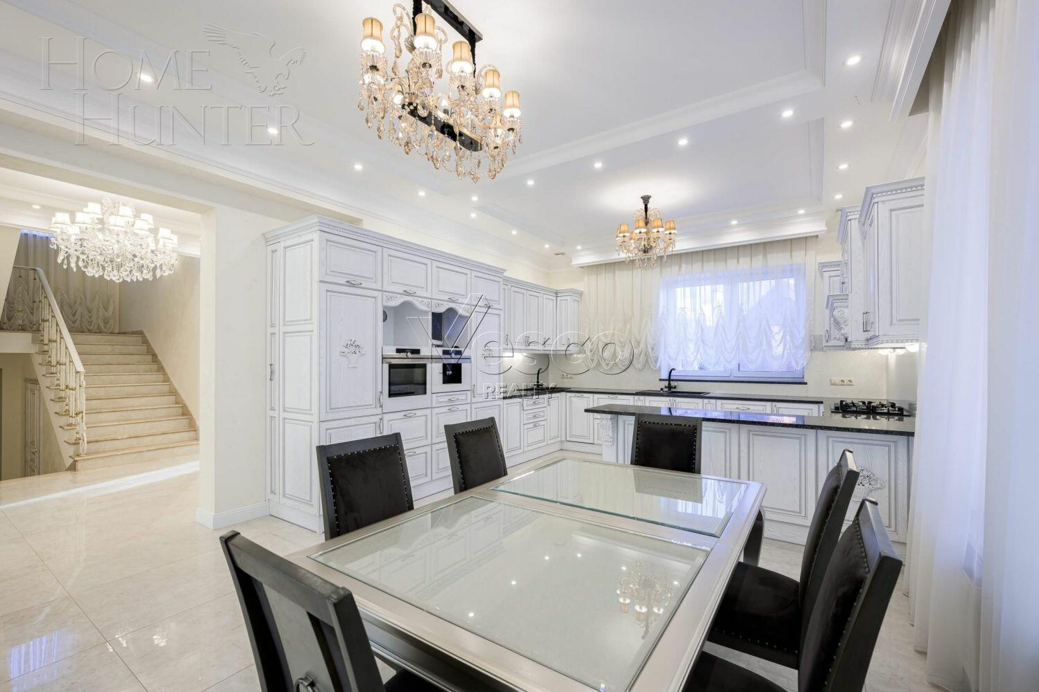 2-этажный коттедж 740 м² с отделкой