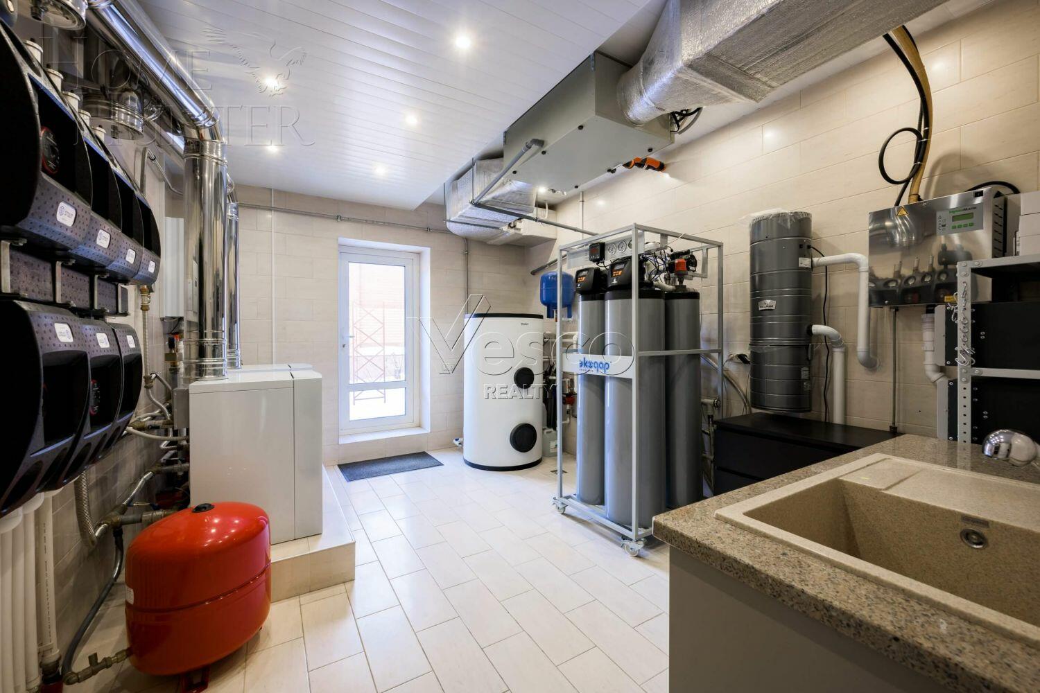 2-этажный коттедж 740 м² с отделкой