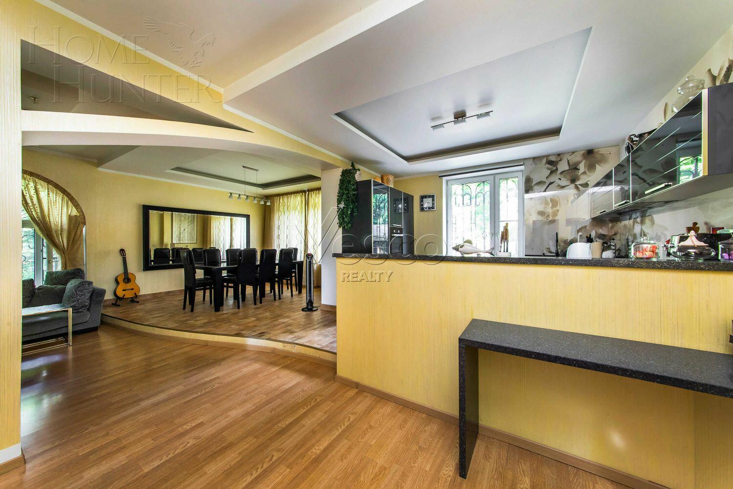 2-этажный коттедж 400 м² с отделкой