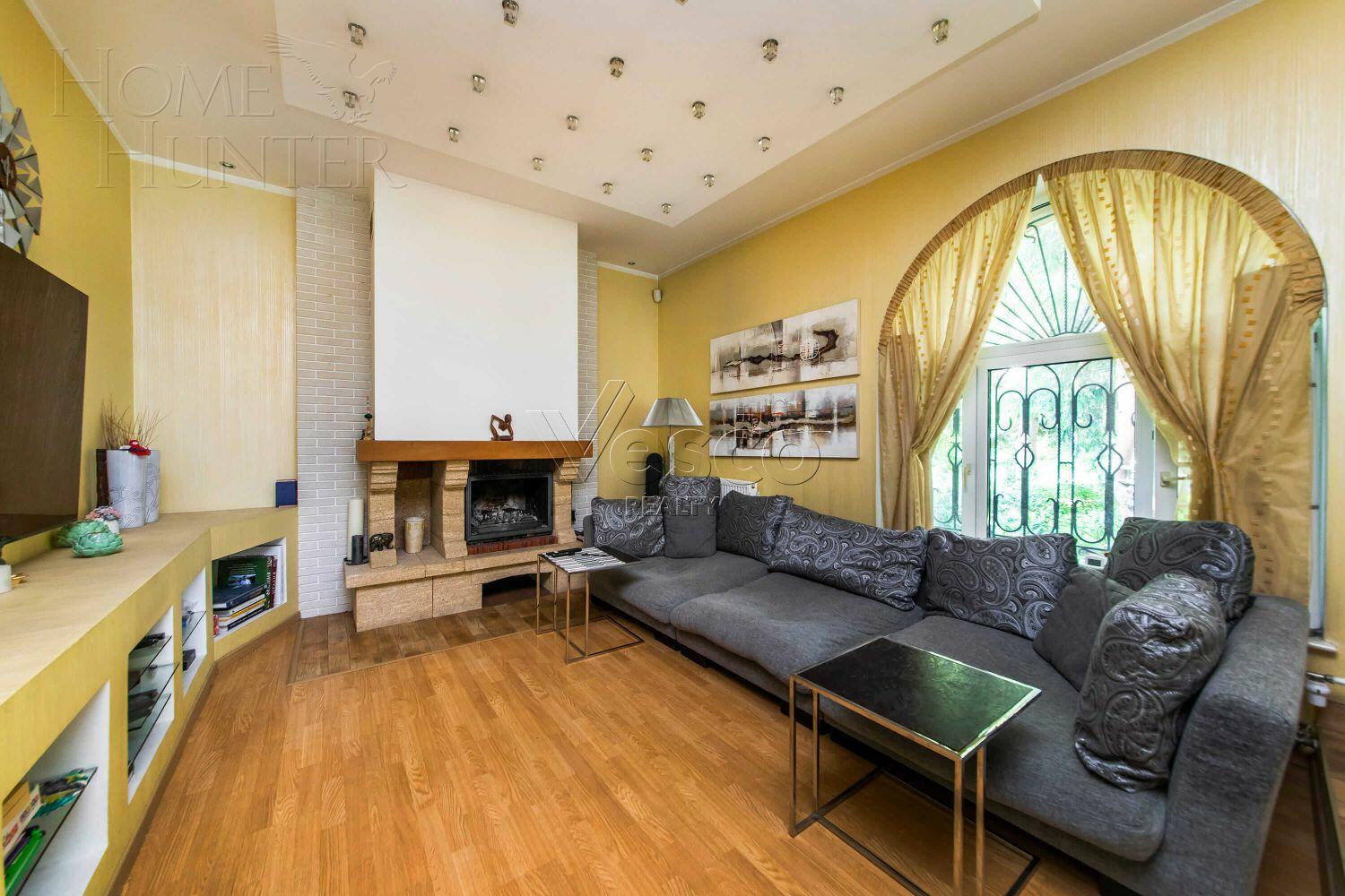 2-этажный коттедж 400 м² с отделкой